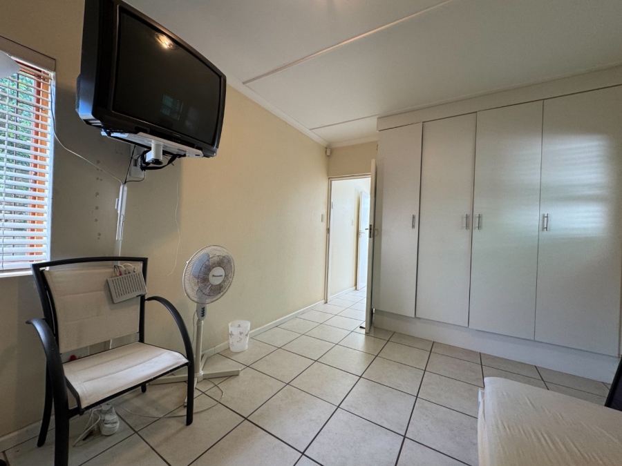  Bedroom Property for Sale in Signal Hill Western Cape